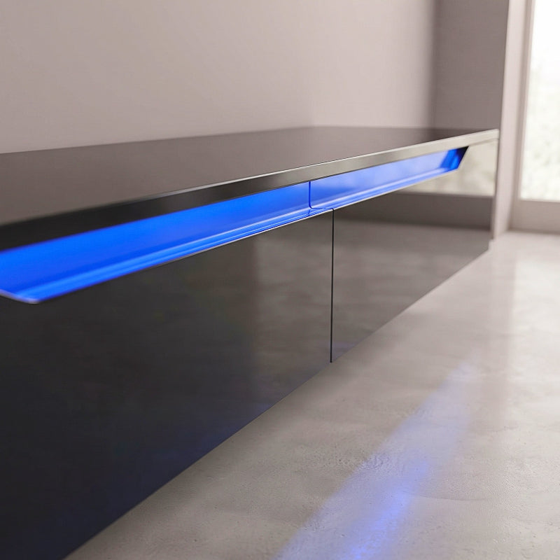 Détail de l'éclairage LED multicolore du meuble TV suspendu noir Erik